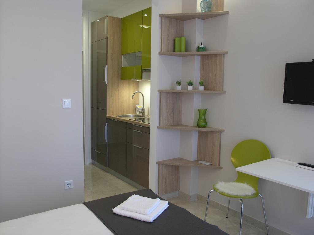 Apartments Dobrila Podgora Exterior foto
